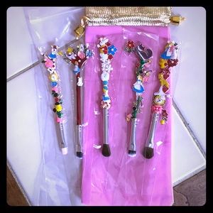 Metal Alice In Wonderland Makeup Brushes